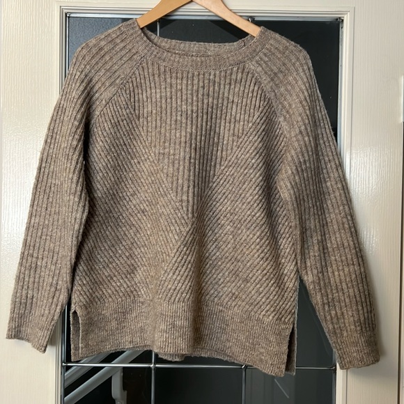 ONLY Brand Sweater - Picture 1 of 5